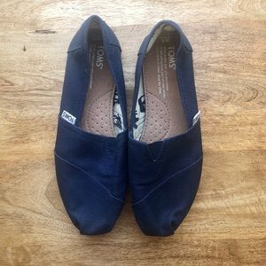 Toms Canvas Shoes
